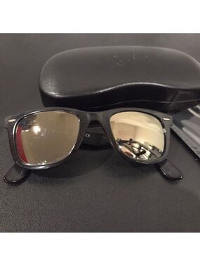 Ray-Ban Black Sunglasses with POLARIZED Lenses